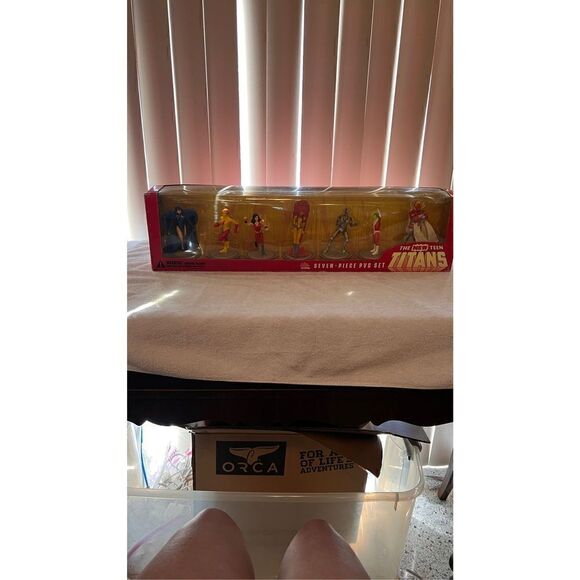 NEW DC Direct Seven - Piece PVC Set the New Teen TITANS - Picture 1 of 12